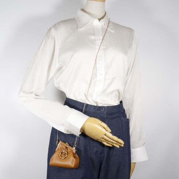 FENDI Brown Leather Shoulder Bag - Picture 16 of 16